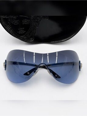 Vintage Versace Blue Rimless Shield Sunglasses in Deep Blue Y2K 2113